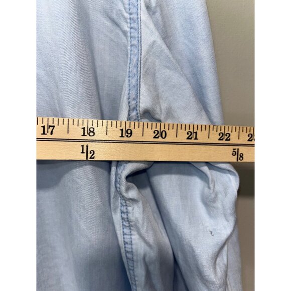 Old‎ Navy Women's Light Blue Lyocell Button-Up Shirt Size XL With Pocket - Picture 4 of 7